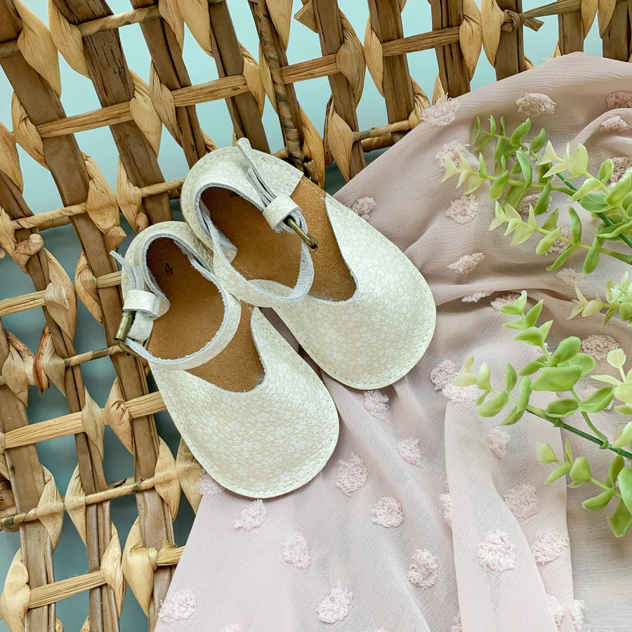 Load image into Gallery viewer, Little Explorer Sandals - Sweet Spring
