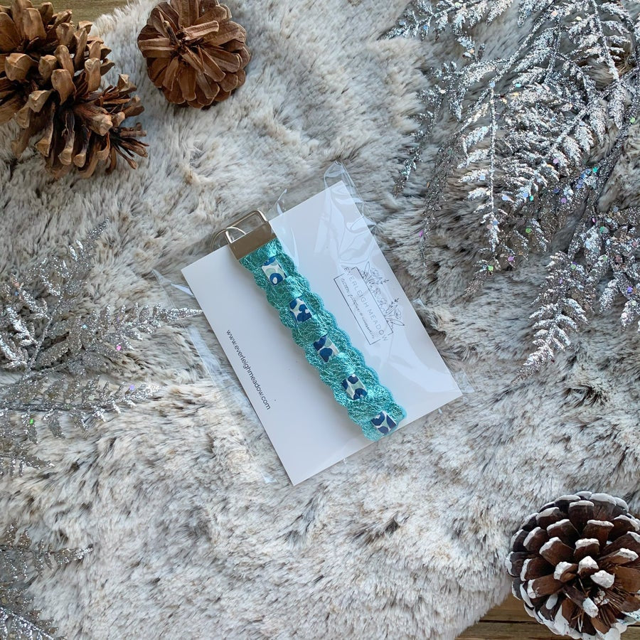 Poolside/Blue Cheetah Woven Loop Keychain RTS – Everleigh Meadow